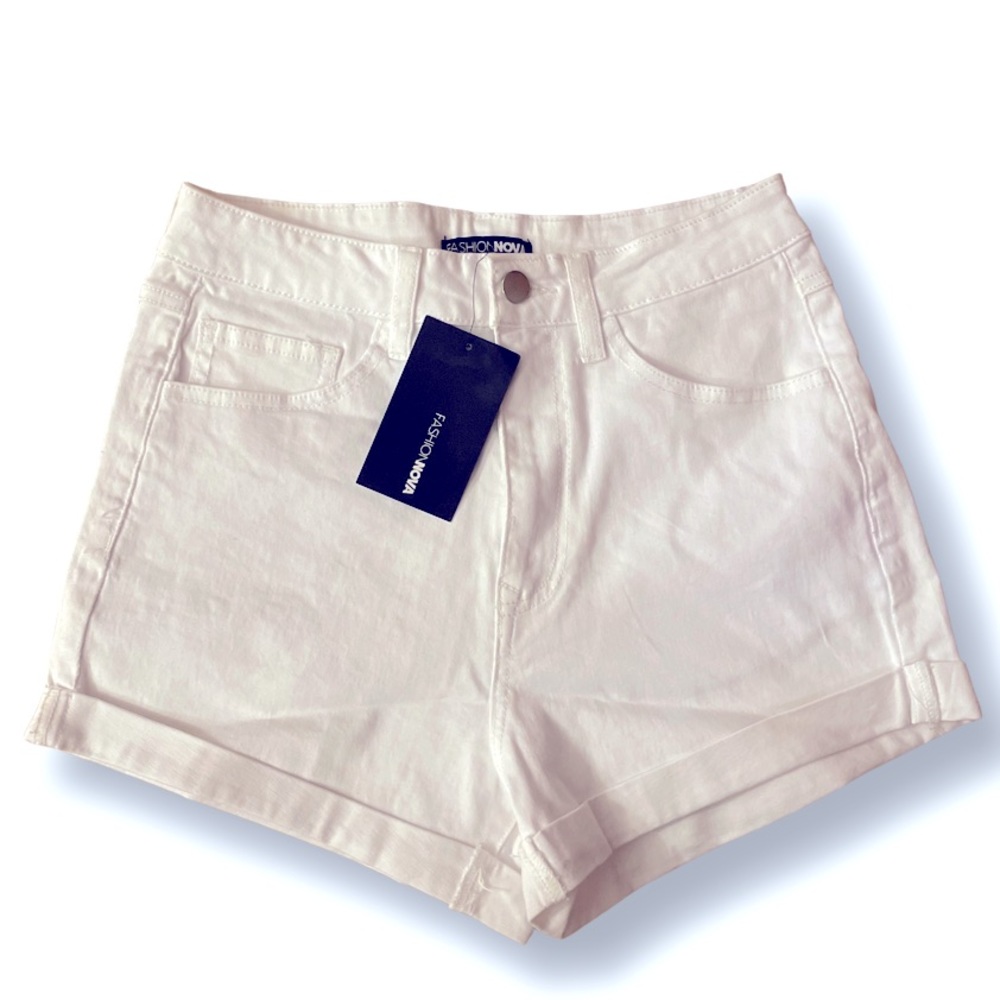 Brand new white jeans s/m (size 27) Fashion Nova shorts